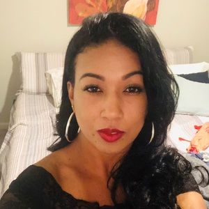 Meet your Posher, Juliana